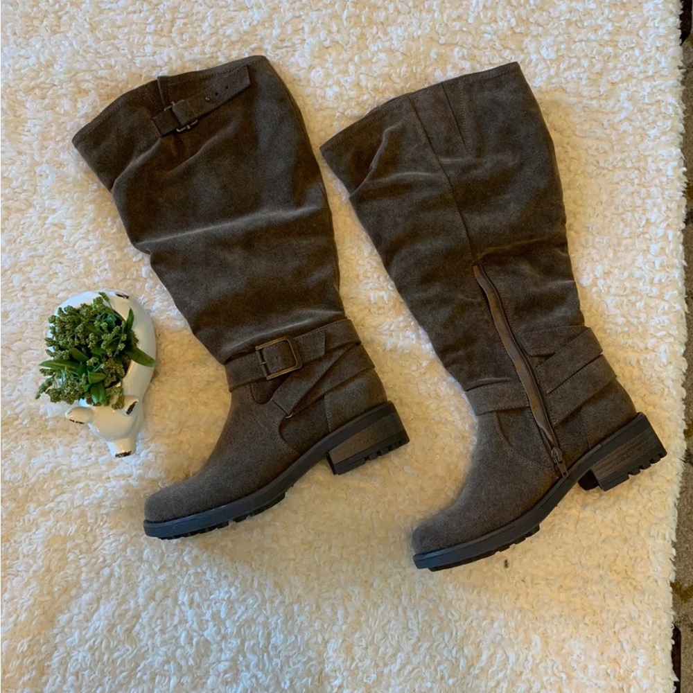 Fergie Slay Brown Boots size 7.5 NWT